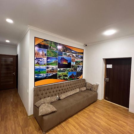 Pushkiin Hotel Yerevan Ngoại thất bức ảnh